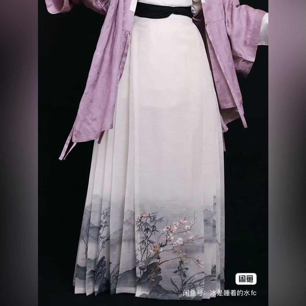Chinese hanfu designer silk mamianqun horse face skirt